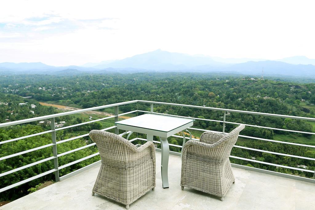 Sky Pavilion Kandy Extérieur photo